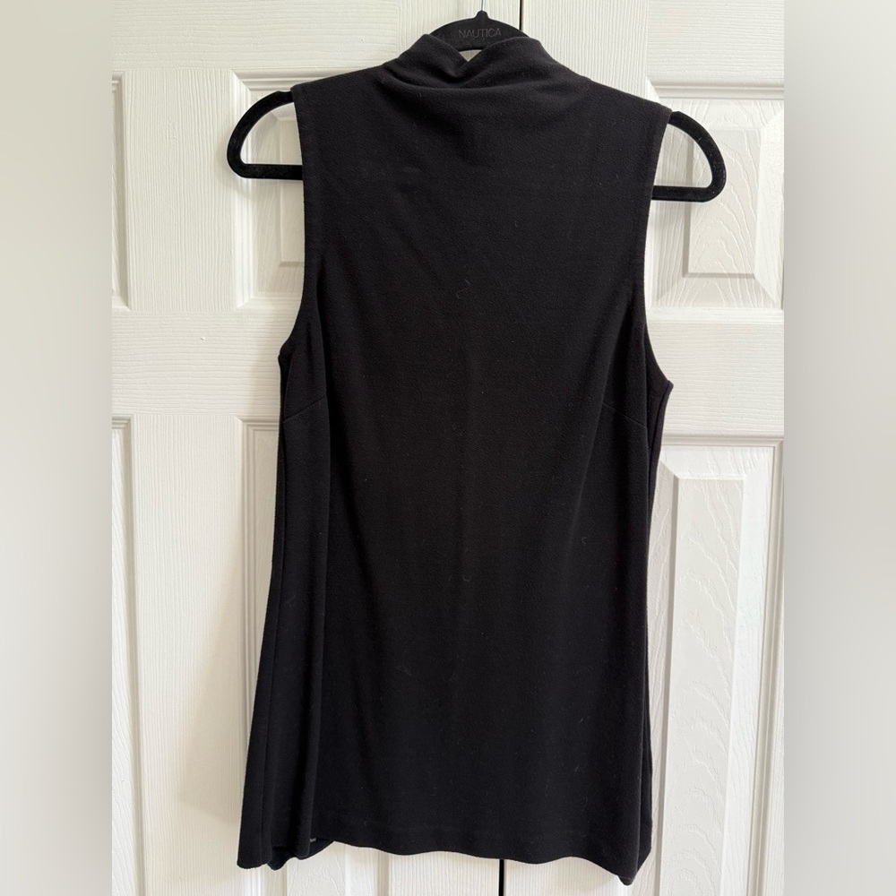 Babaton Classic Black Sleeveless Top